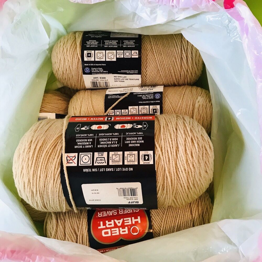 Large Lot of 18 Red Heart Acrylic Yarn, 17 skeins 7 oz, 1 skein 14 oz Buff 0334